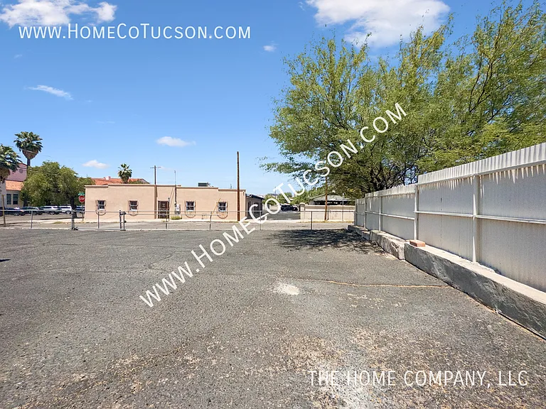 517 S Main Ave — Photo 21