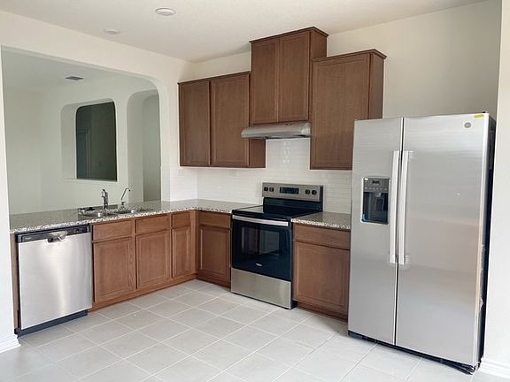 5th image of 15346 Oceanus Dr