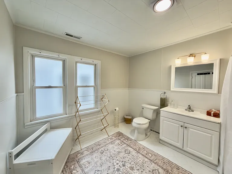 606 Front St — Photo 26