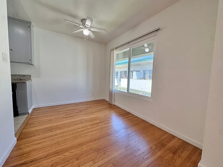 3345 Mentone Ave — Photo 9