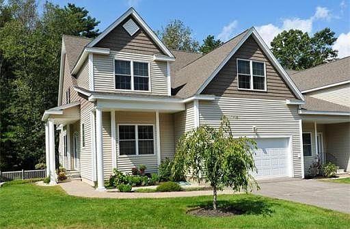 5th image of 33 Tuscany Dr