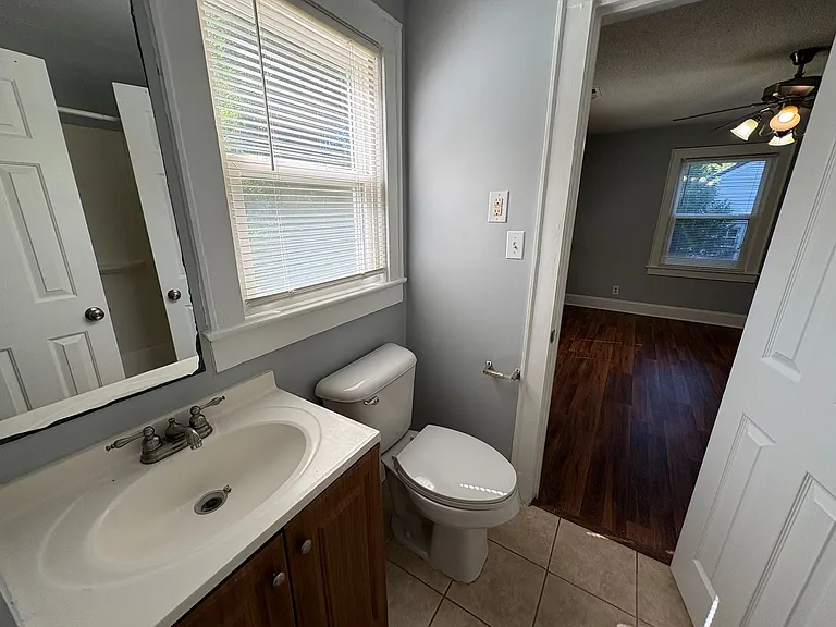 1832 Garibaldi Ave — Photo 14