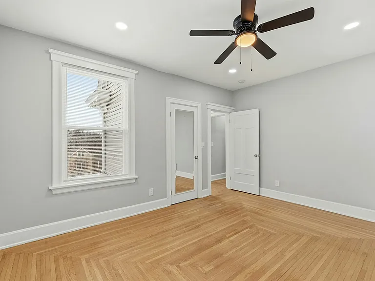 2978 Wardall Ave — Photo 30