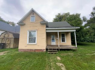 17 Iowa St, Danville, IL 61832