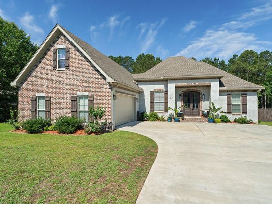 23 Wilson Rd, Hattiesburg, MS 39402