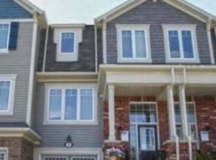 8 Vanhorne Close, Brampton, ON L7A 0X7