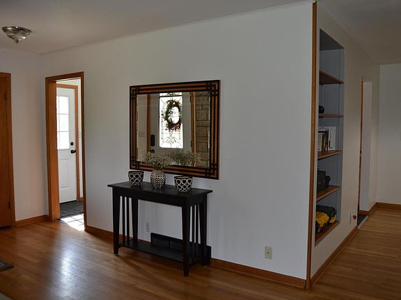 5th image of 231 Greenfield Ave