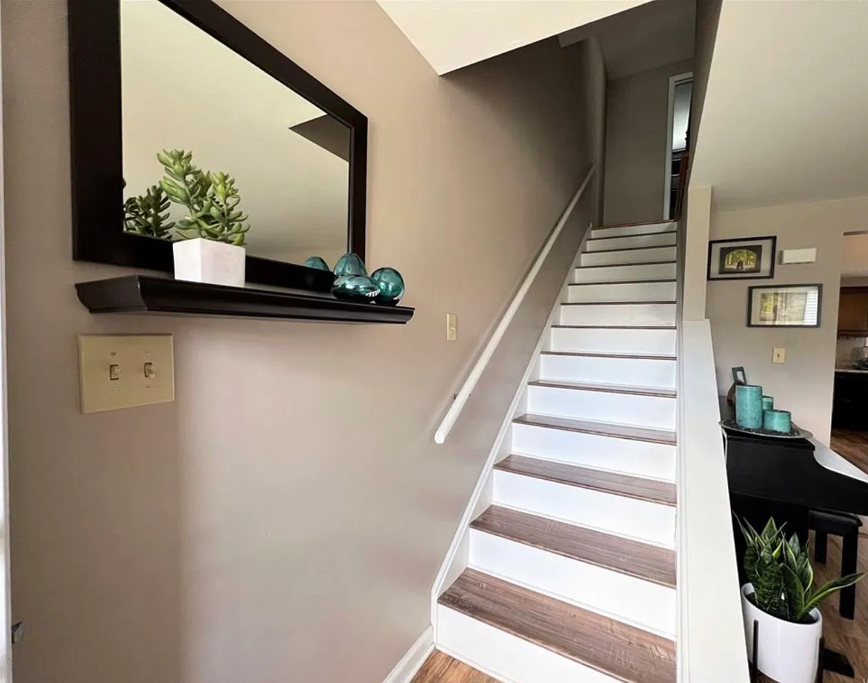 3 bed, 1.5 bath, 1100 sqft, $1,650 — Photo 3