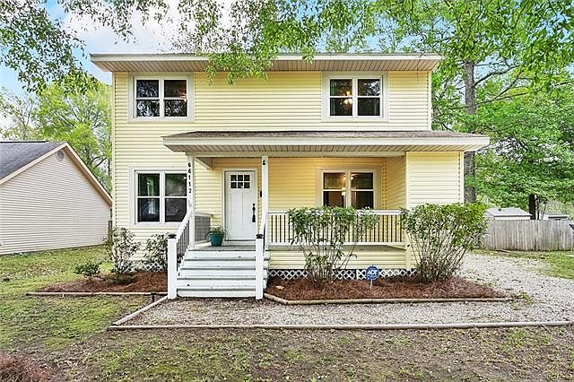 1st image of 66112 Hickory St