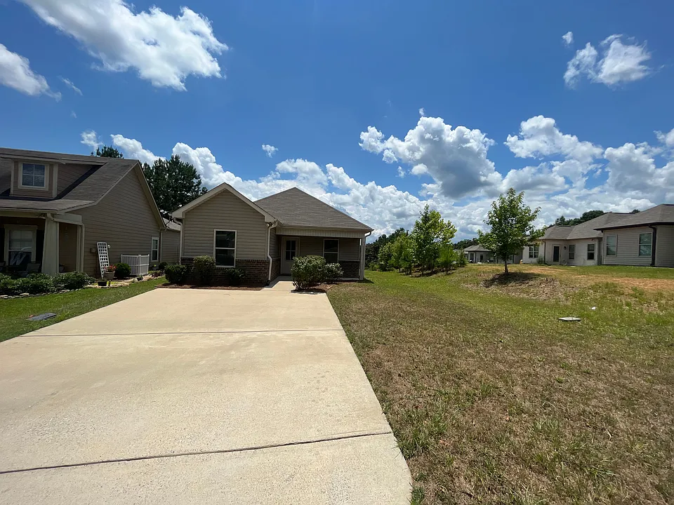 867 Kent Dr
