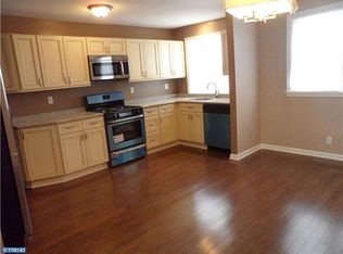 8145 Leon St, Philadelphia, PA 19136