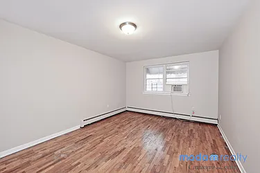 Rented by Moda Realty