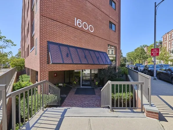 1600 Massachusetts Ave APT 404, Cambridge, MA 02138