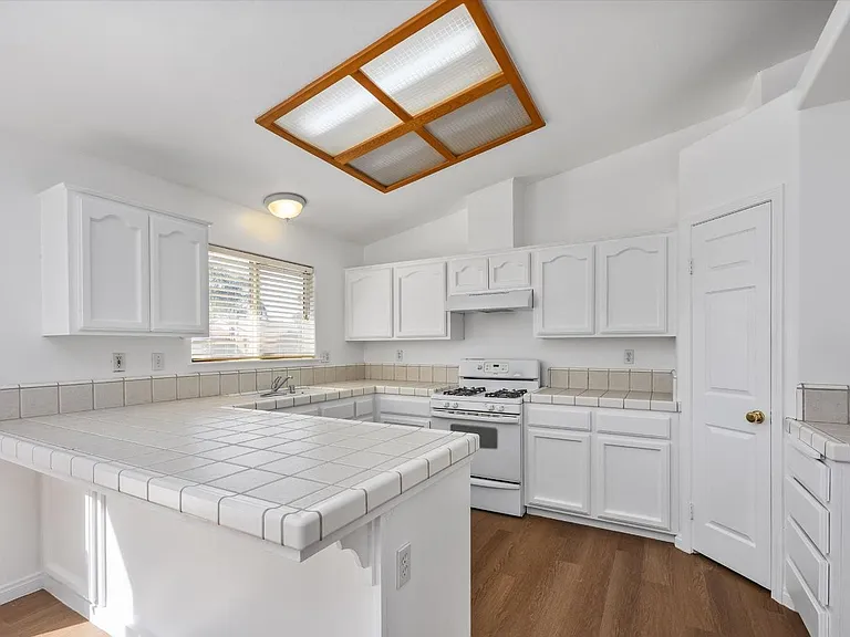 3921 White Sands Dr — Photo 14