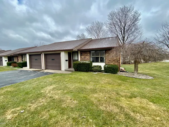 5106 Ridge Ct, Hudsonville, MI 49426