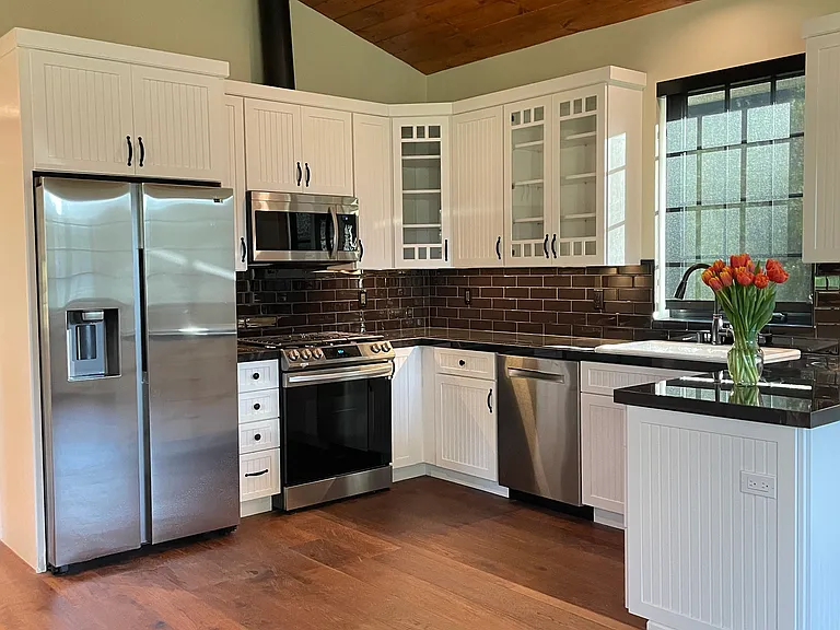 2369 Waring Dr — Photo 9