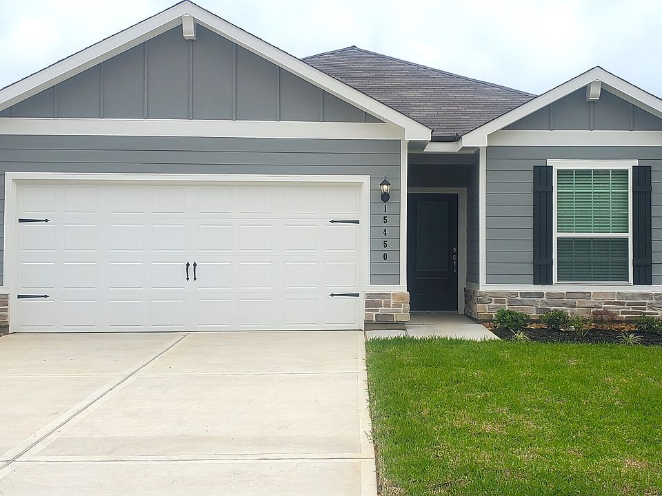 1st image of 15450 Maple Terrace Dr