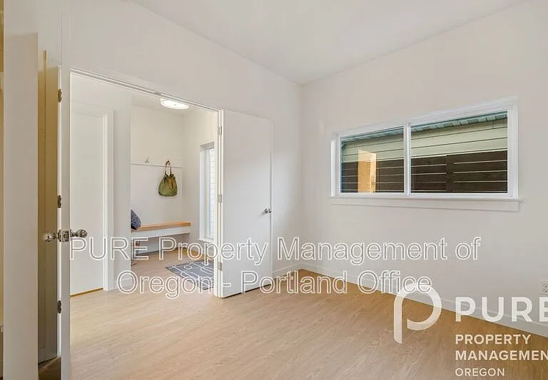 3736 NE Liberty Ter — Photo 8