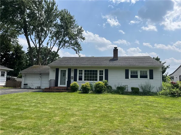 105 Norlane Dr, Rochester, NY 14622