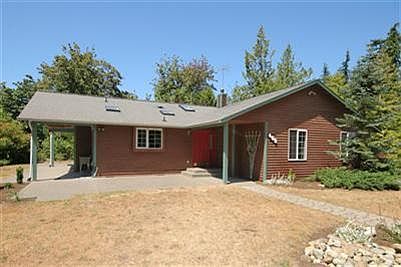 1st image of 400 NE Matthew Dr