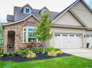 5205 River Creek Rd, Lyndhurst, OH 44124