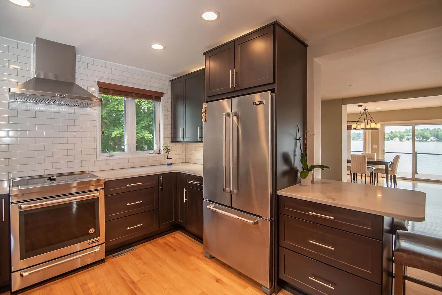 3 bed, 2.5 bath, 1981 sqft, $6,500 — Photo 3