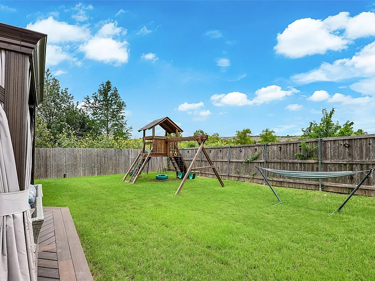 7013 Armagh Dr — Photo 40