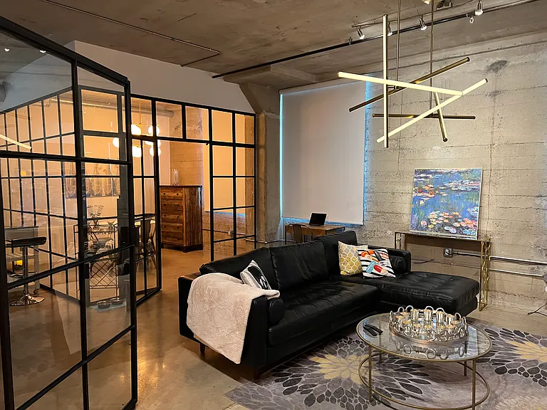 825 E 4th St #308 — Photo 10