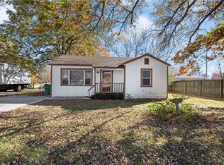807 W End St, Springdale, AR 72762