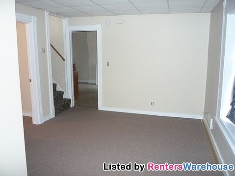 3rd image of 827 26th Ave NE