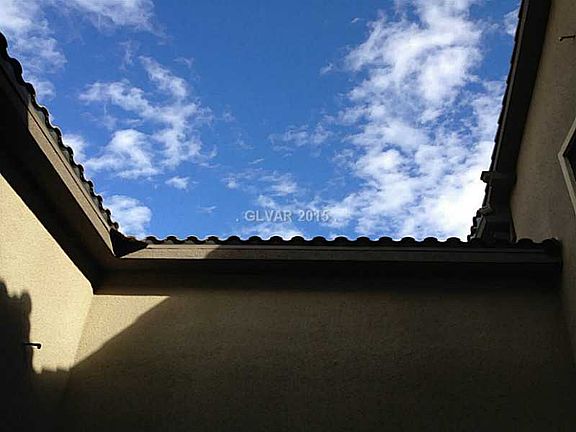 2nd image of 4560 Palisades Cyn