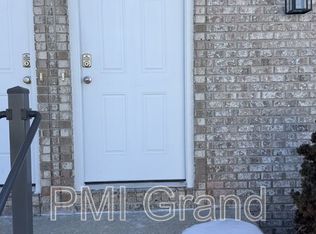 1950 Douglas St UNIT 8, Charleston, IL 61920