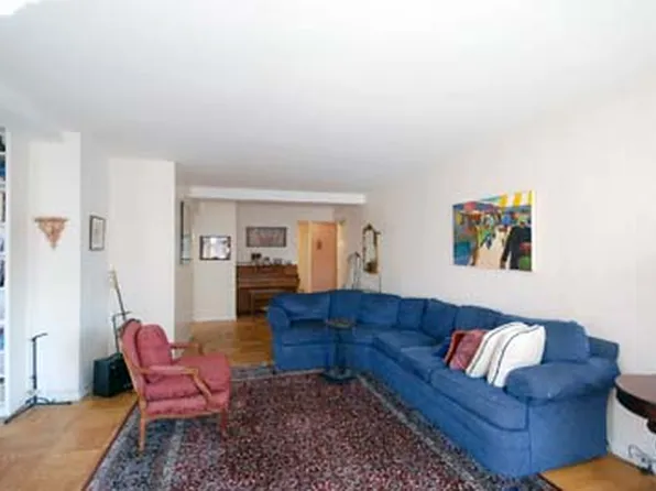 11 Fifth Avenue image 1 of 5