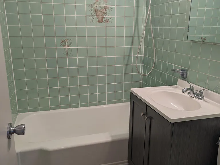 801 N Harvard Ave — Photo 8