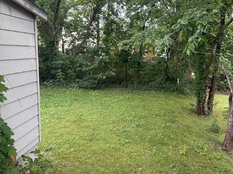 2723 Lathrop Ave — Photo 11