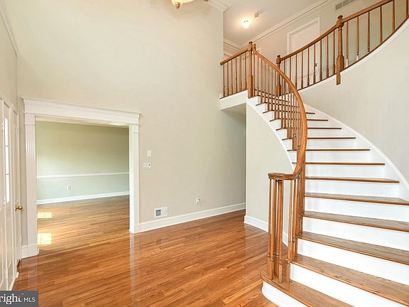 3rd image of 55 Danville Dr