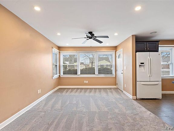 4th image of 3722 Normandy Rd