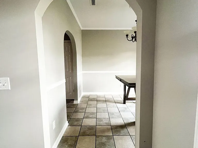 111 Remington Dr — Photo 6