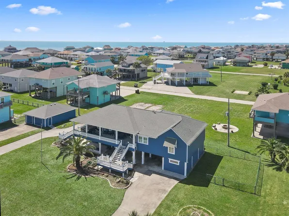 973 Kenlyn Dr, Crystal Beach, TX 77650