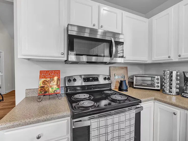 8017 River Gold Ln — Photo 18