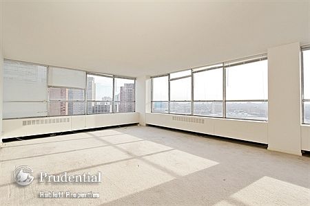 3rd image of 4800 S Chicago Beach Dr #1608