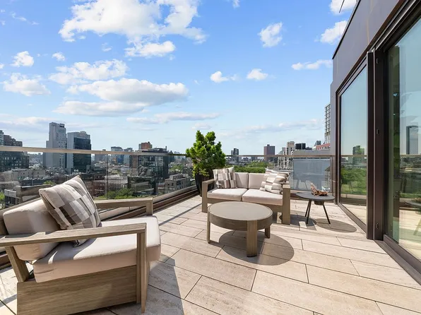32 E 1st St, New York, NY 10003