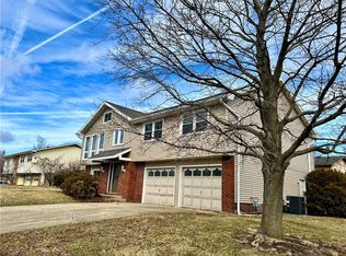 434 Shadow Ln, Decatur, IL 62526