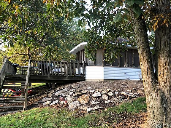 3rd image of 244 Lake Viking Ter