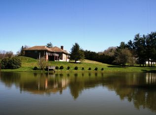 309 Old Cranberry St, Newland, NC 28657