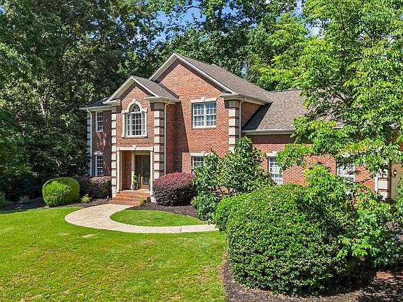2nd image of 155 Lake Park Dr