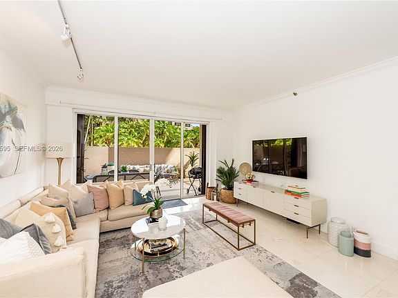 4th image of 201 Crandon Blvd APT 138