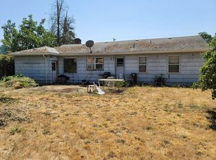 610 E Berkeley St, Gladstone, OR 97027