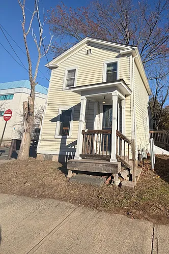 93 Elliott St Photo 1
