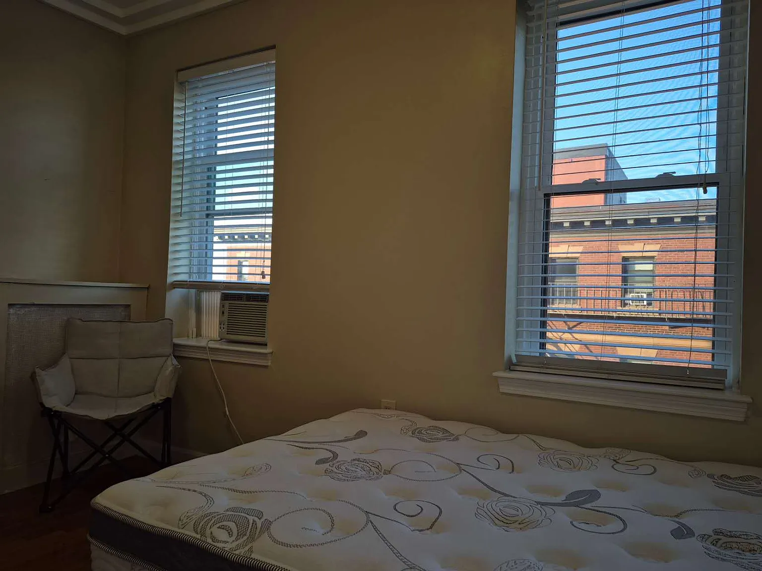 3 bed, 830 sqft, $1,385 — Photo 3